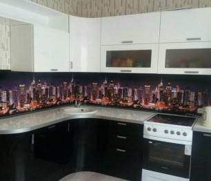 Кухонный фартук Ночной город 2000x600x1.5 мм глянец