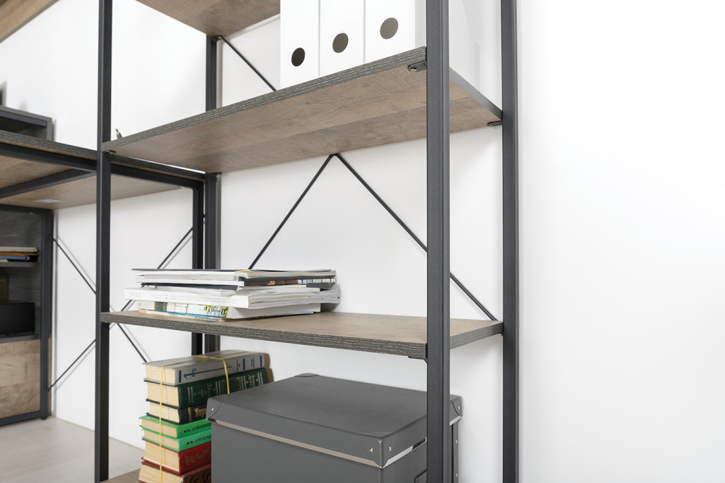 Стеллажи, Два открытых стеллажа Трувор